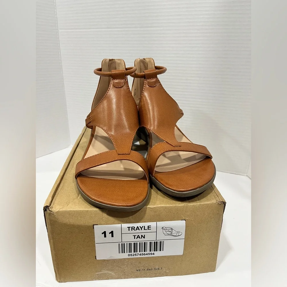 Journee Collection Womens‎ Trayle Wedge Sandals. Size. 11. Color. Tan